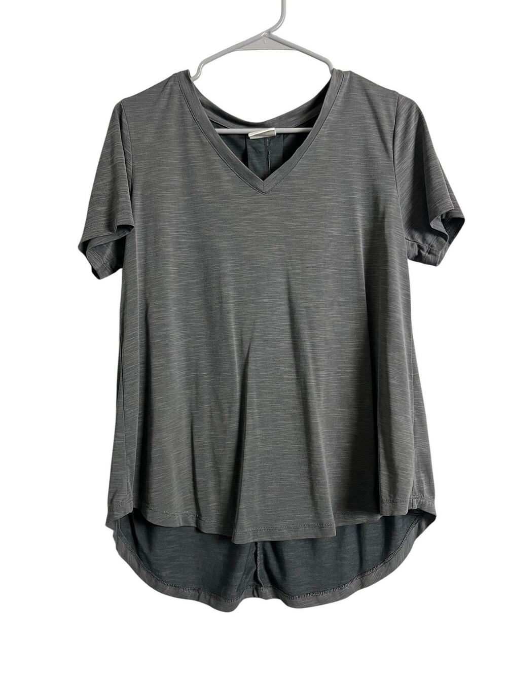 MOD REF Shirt Womens Small Gray V Neck Pleated Back High Low Hem Lightweight